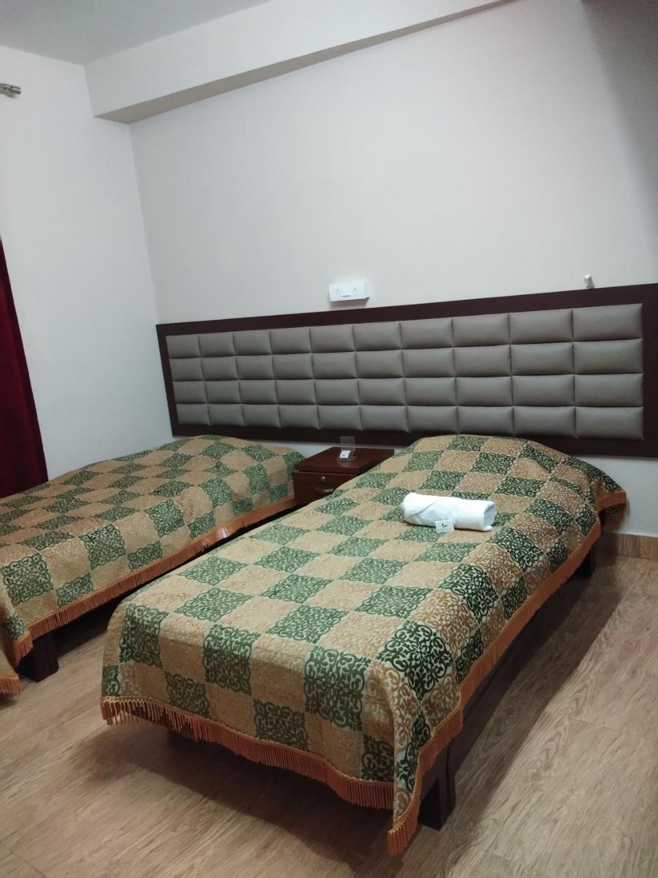 Hotel Pine Kohima Szoba fotó