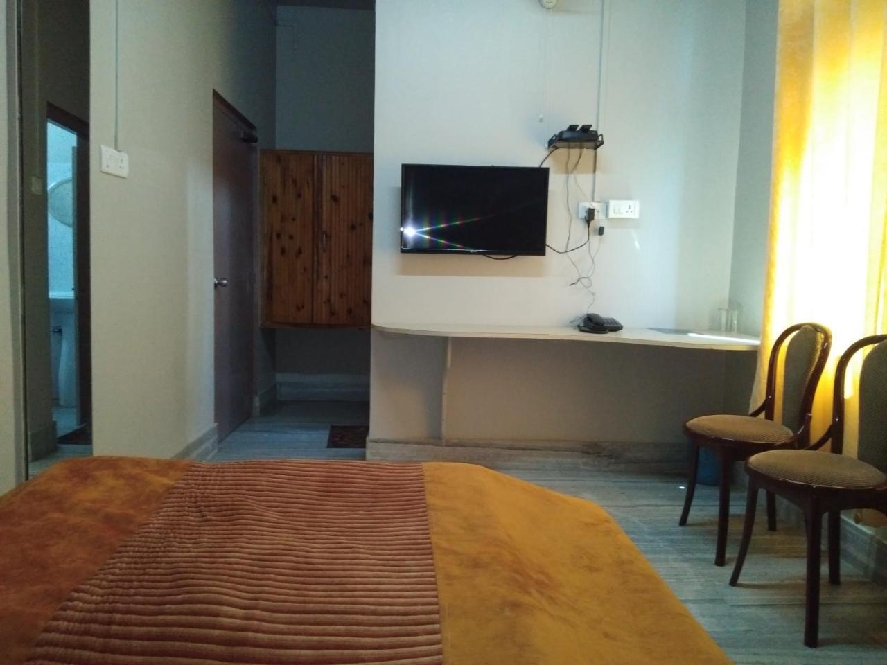 Hotel Pine Kohima Kültér fotó